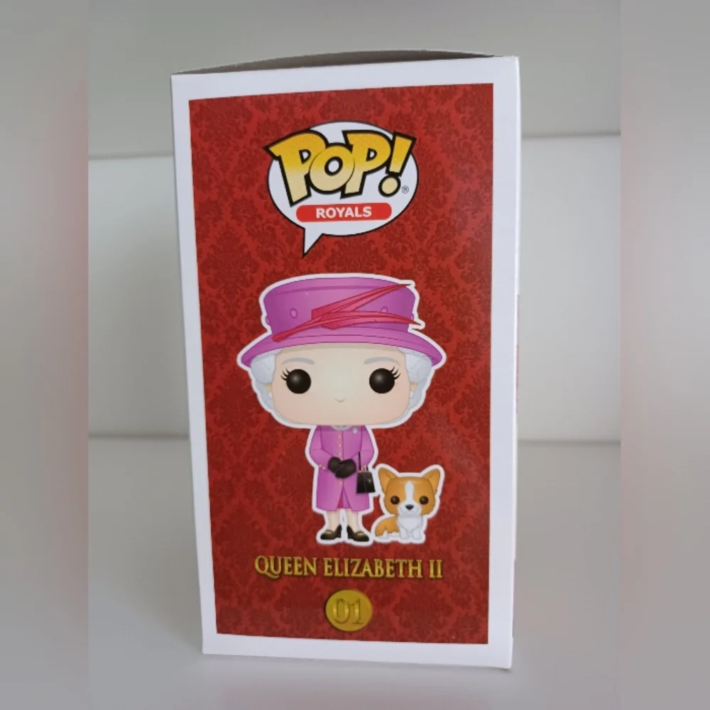 Queen Elizabeth‎ II From The Royal Family With Dog 01 Funko Pop